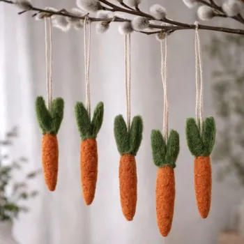 Velikonoční dekorace Gry & Sif Závěsné plstěné mrkvičky set 5 ks