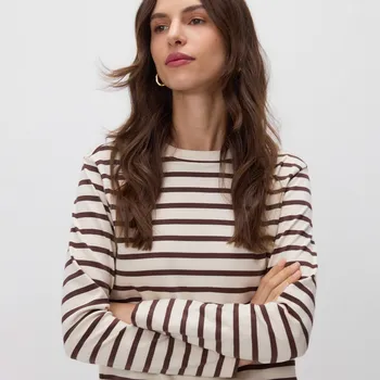 Dámské tričko Reserved - Tričko s vysokým podílem mercerované bavlny a dlouhými rukávy - hnědá - 9467H-88X - 9467H-88X-M