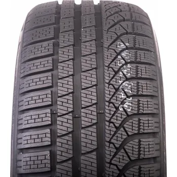 Zimní osobní pneu Zimní pneumatika Pirelli P Zero Winter 275/35 R19 100 V, přilnavost na sněhu (3PMSF), ochranný lem, run flat, zesílená (XL) * - BMW