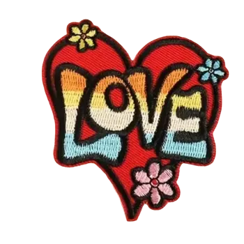 Nažehlovací nášivka - srdíčko LOVE (7,2 x 7,6 cm)