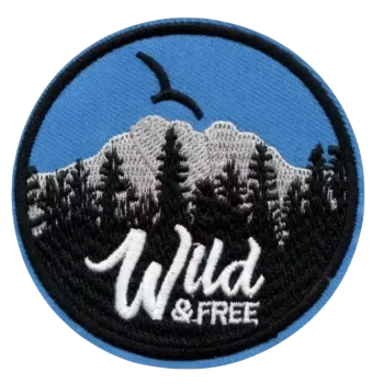 Nažehlovací nášivka - WILD a FREE (7,7 x 7,7 cm)
