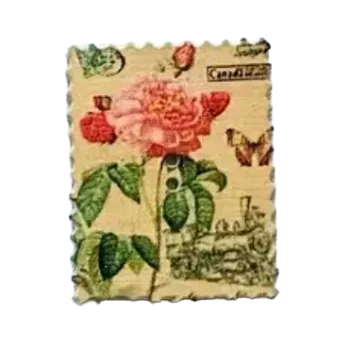 Knoflík Knoflík dřevěný hranatý - růže (3,0 x 3,8 cm)