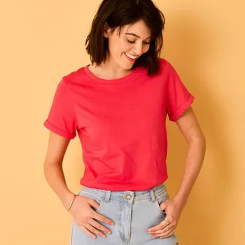 Dámské tričko Jednobarevné žerzejové tričko s kulatým výstřihem malinová 52