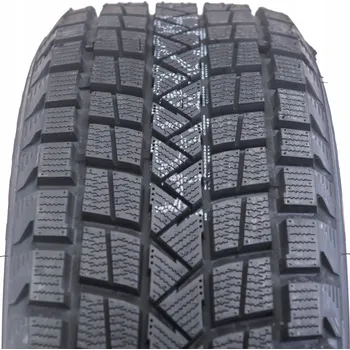 Zimní osobní pneu Zimní pneumatika Tourador Winter Pro TSS1 215/75R15 100 S s přilnavostí na sněhu (3PMSF)