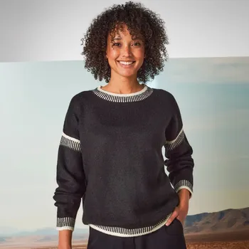 Dámský svetr Pulovr s kulatým výstřihem a žakárovým vzorem černá/režná 52