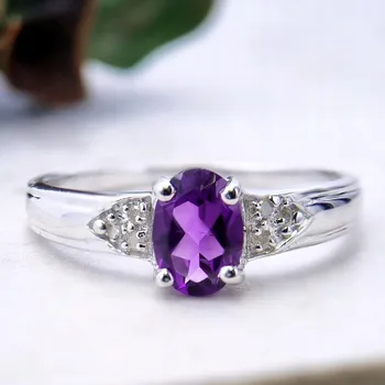 Prsten Stříbrný prstýnek s ametystem a diamanty