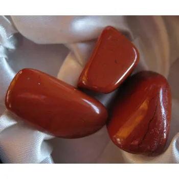 Drahý kámen Jaspis červený - omletý kámen