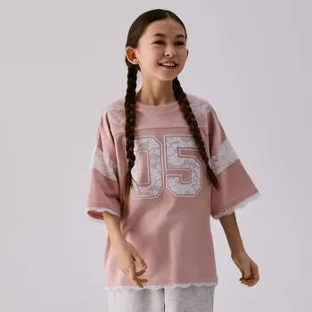 Dívčí oblečení Reserved - Tričko s&nbsp;krajkovým zdobením - růžová - 011HU-30X - 011HU-30X-164