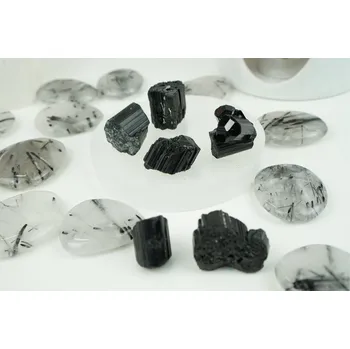 Turmalín skoryl - krystalický přírodní