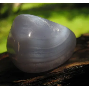 Chalcedon - omletý kámen