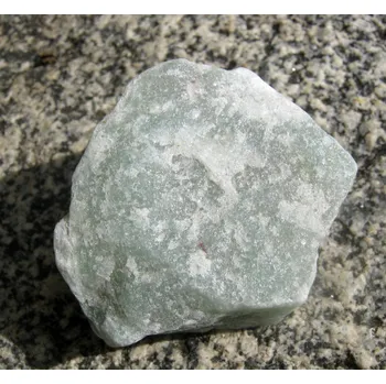 Avanturin zelený - surový kámen