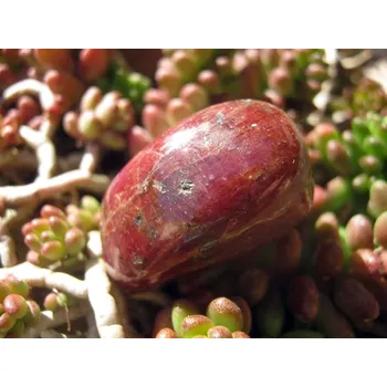 Rubín - tromlovaný kámen