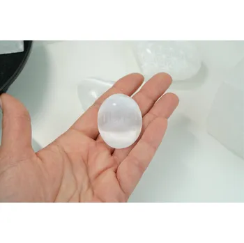 Hmatka ze Selenitu Tvar: Hmatka ovál