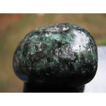 Fuchsit - omletý kámen