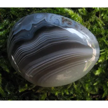 Achát pruhovaný - hmatka