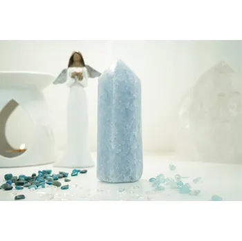 Kalcit modrý - obelisk