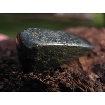 Přírodní kámen Verdit - leštěný tvar (1098356)