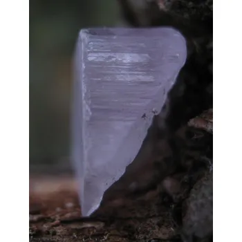 Kunzit - krystal, původ Pákistan