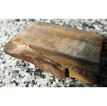 Sokolí oko - surový kámen