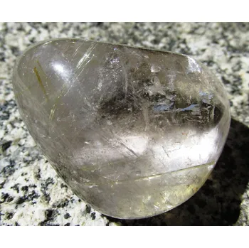 Sagenit - omletý kámen