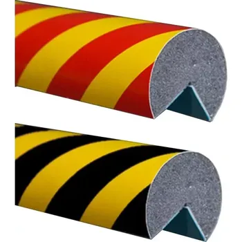 Výstražná páska Černo-žlutá pěnová reflexní výstražná ochrana rohů zdí, stěn typ AC - průměr 4,5 cm, délka 100 cm - 45006950