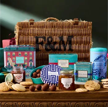 Dárkový potravinový koš FORTNUM & MASON luxusní dárkový koš THE PICCADILLY