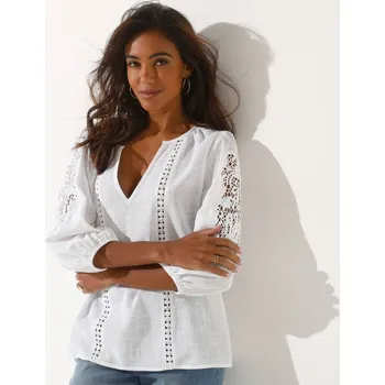 Dámská halenka Halenka se 7/8 rukávy a ažurovou výšivkou bílá 54