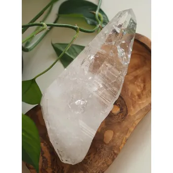 Přírodní kámen Lemurijský Křišťál Brazílie 1,6 kg - špice velká