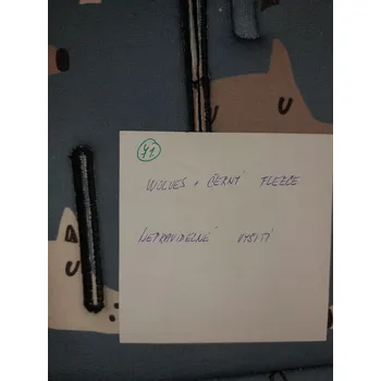 2. jakost | Podložka do kočárku prodloužená (Wolves, černý fleece) Varianta: 2