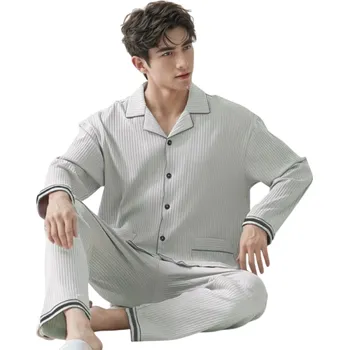 Pánské pyžamo Pánské pyžamo dlouhý rukáv a kalhoty s límečkem Knoflíkové zapínání Polyester Světle šedé pruhované pyžamo s kapsičkou XS