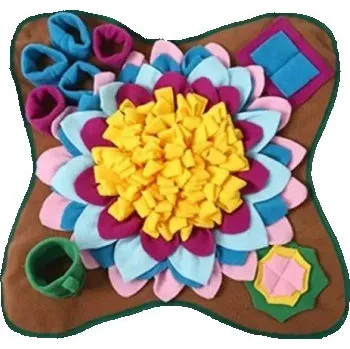 Hračka pro psa Čichová podložka pro psy 48 x 48 cm Flísová podložka na pamlsky pro pomalé krmení a interaktivní čichový trénink hnědá