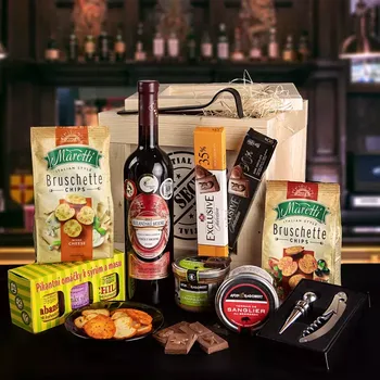 Dárkový potravinový koš Bedna s červeným vínem Standardní víko