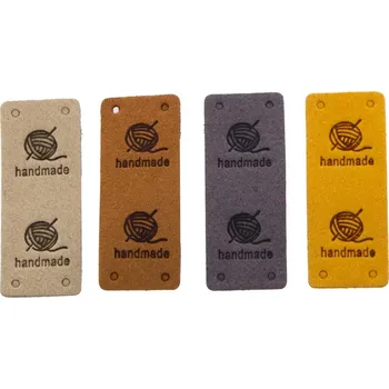 Štítek, nášivka- HAND MADE klubko - umělá kůže 50 x 20 mm