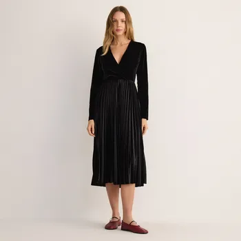 Dámské šaty Reserved - Velurové šaty s plisováním - černý - ZR594-99X - ZR594-99X-S