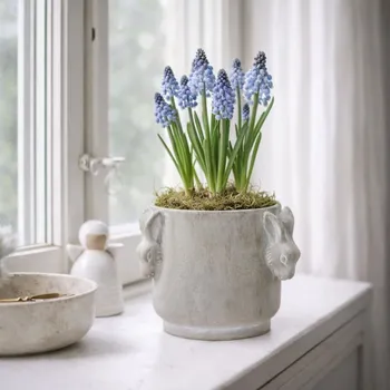 Květináč Wikholm Form Betonový květináč Naomi