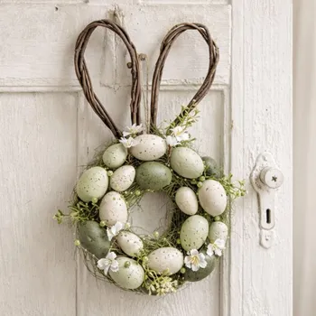 Dekorativní polštářek HOMLA Závěsný věnec s oušky 40 cm