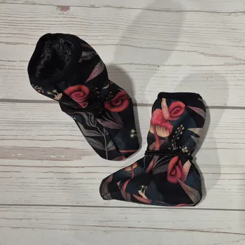 Capáčky Yháček Botičky Yháček, softshell s beránkem, Šneci a houbičky Velikost:: S