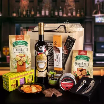 Dárkový potravinový koš Bedna s páčidlem víno Standardní víko