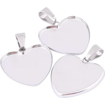 Kovové lůžko na přívěsek k dekorování pryskyřicí – srdce Barva: Stříbrná