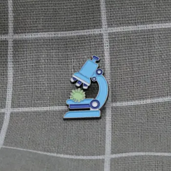 Pinarna.cz - Odznáček Modrý mikroskop