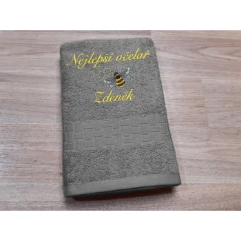 Ručník Ručník se jménem NA PŘÁNÍ 450g Nejlepší včelař šedý