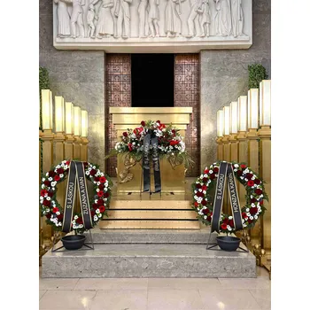 Smuteční dekorace Květinářství Květiny Strašnice věnec 60 cm 55 cm