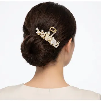 Souprava šperků B-TOP Elegantní vlasová spona s perlovým květem a motivem fénixe