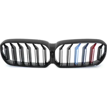 Kapota TUNING-TEC Přední maska, ledvinky BMW G30 / G31 LCI 20-23 lesklá černá, dvojitá žebra s třemi barevnými pásky