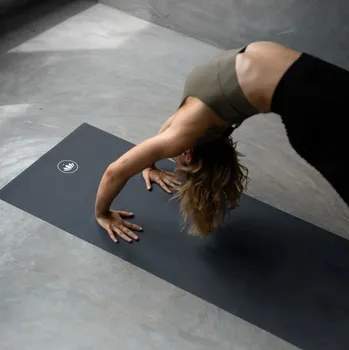 podložka na cvičení Lotuscrafts Yoga Mat Arise Travel kaučuková cestovní podložka