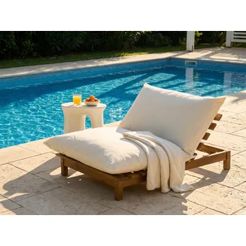 Zahradní lehátko Zahradní lehátko světle hnědé certifikované akácie s polstrem nízký rám sklopné opěradlo Beliani