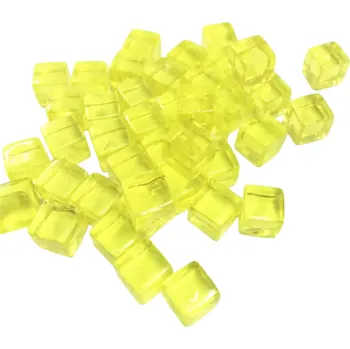 Dekorační kostky 50 ks 8 × 8 × 8 mm Průhledné akrylové kostky v různých barvách Logická puzzle hra dekorace žlutá