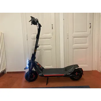 Elektrokoloběžka Segway eKickScooter ZT3 Pro E - zánovní kus