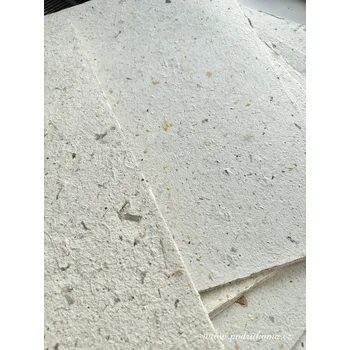 Umělecký papír Pod Rukama Rostoucí ruční papír semínkový luční směs Velikost: A4 - 29,5x21 cm