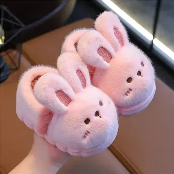 Dětská sálová obuv BAČKORY Zvířátka s protiskluzem, (dlouhý chlup), vel. 22-37 Barva: Růžová, Velikost EUR: 28